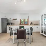 Cassis بيت للعطل أذيخي
